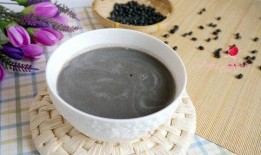 黑豆加黑芝麻豆浆,养生滋补的天然饮品